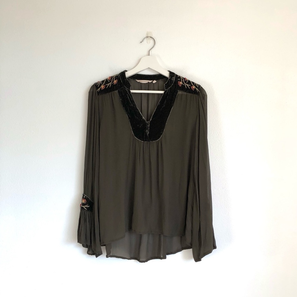 Soft Surroundings Olive Green Floral Beaded Velvet Trim Blouse Top Size XS